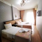 Трехместный (Стандартный трехместный номер), Hotel Broken Column