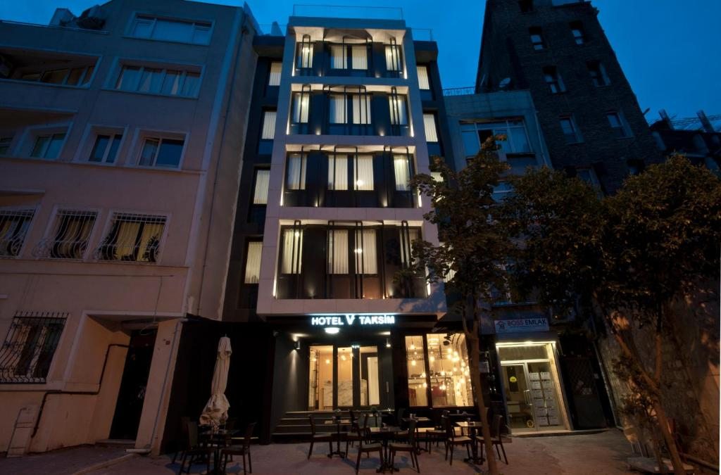 Семейный (Семейный люкс) отеля Hotel V Plus Taksim, Стамбул