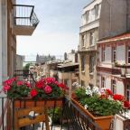 Номер (Односпальная кровать в общем номере для женщин), Hush Hostel Lounge