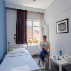 Одноместный (Небольшой одноместный номер с общей ванной комнатой), Hush Hostel Lounge