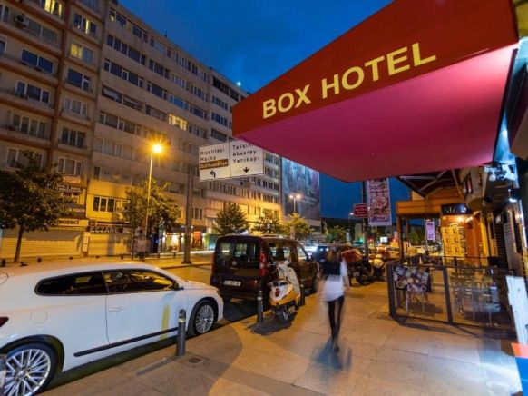 Istanbul Box Hotel