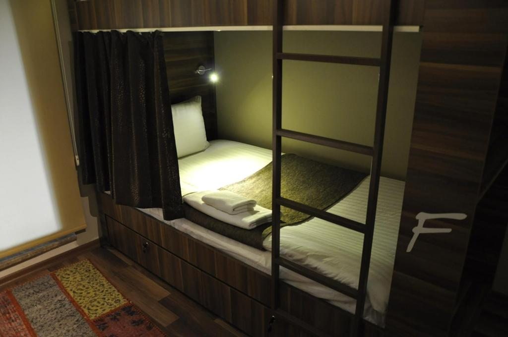 Номер (Спальное место на двухъярусной кровати в общем номере для женщин) отеля Juliet Rooms & Kitchen, Стамбул