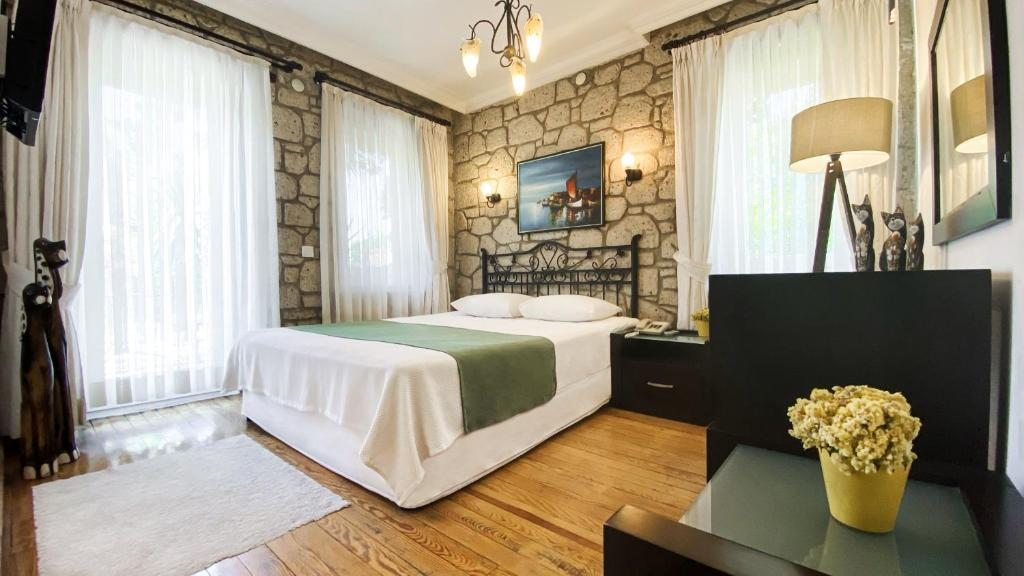 Двухместный (Двухместный номер Делюкс с 1 кроватью или 2 отдельными кроватями) отеля Alacati Kayezta Hotel, Алачати