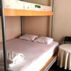 Номер (Односпальная кровать в общем номере с 6 кроватями), Kevin's Hostel