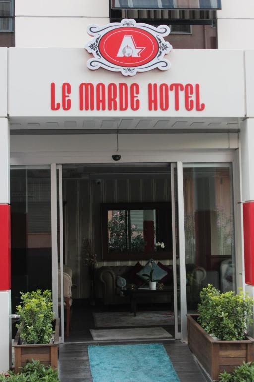 Сьюит (Королевский люкс с видом на море) отеля Le Marde Hotel, Стамбул