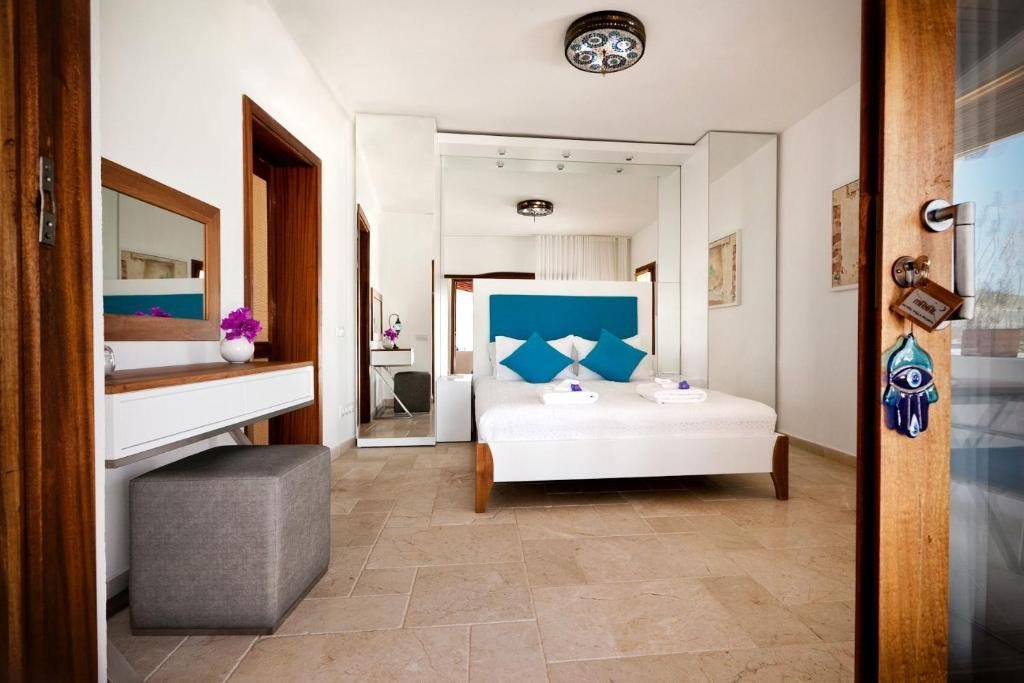 Двухместный (Двухместный номер с 1 кроватью, вид на море) отеля Hotel Villa Mahal, Калкан