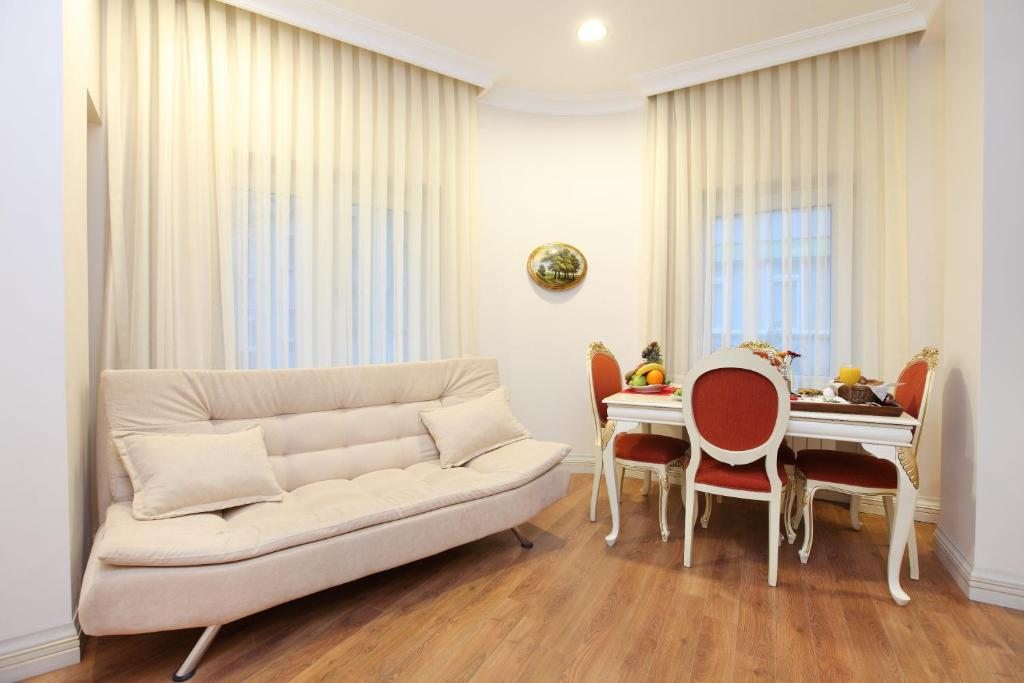 Семейный (Семейный номер с мини-кухней) апарт-отеля Lir Residence Suites, Стамбул