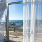 Вид на море в некоторых номерах, Отель Атлантида
