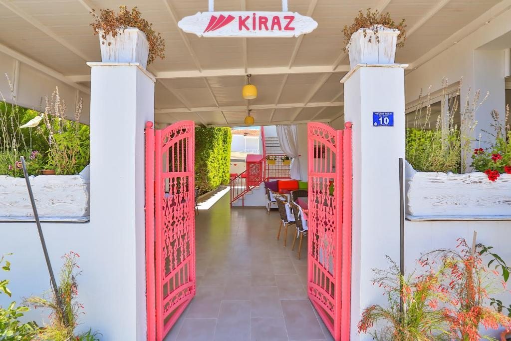 Kiraz Butik Otel, Алачати