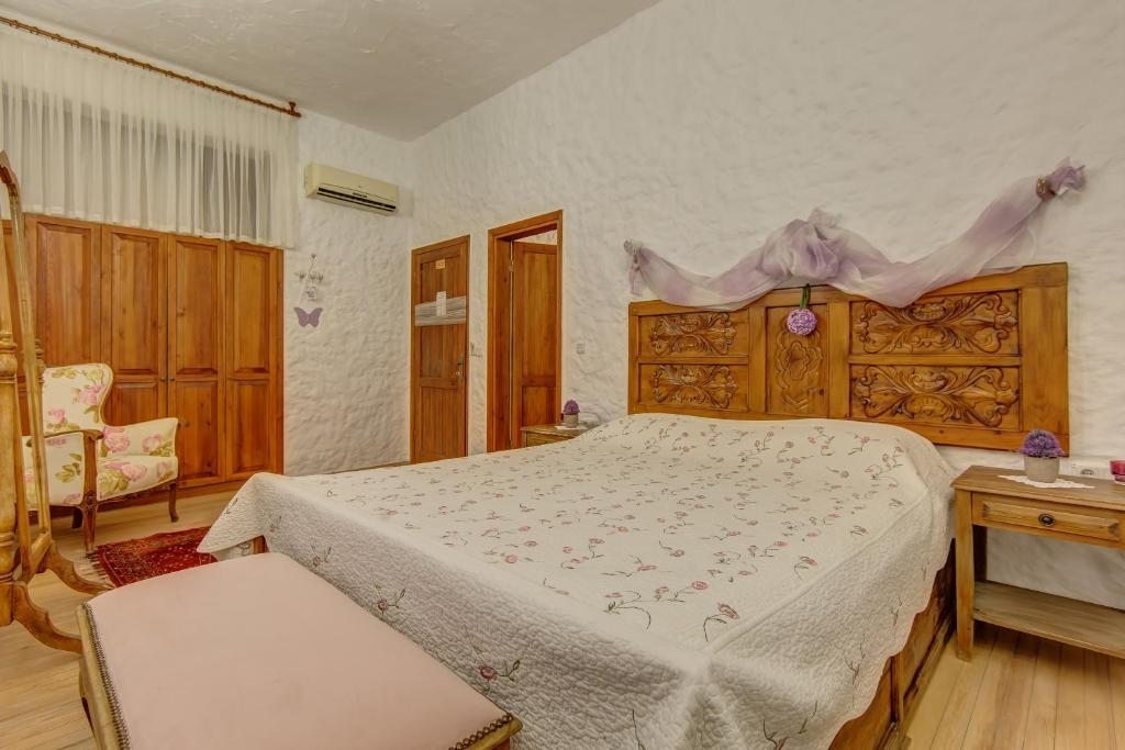 Двухместный (Двухместный номер Делюкс с 1 кроватью и эркером) отеля Lale Lodge Hotel, Алачати