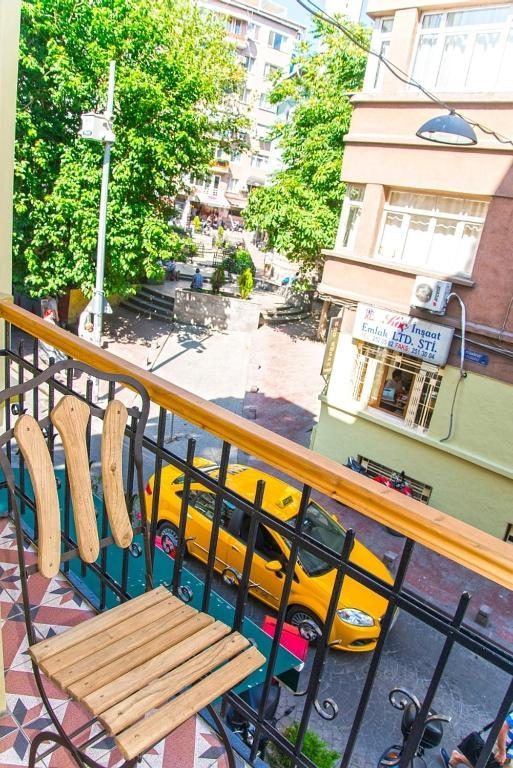 Апартаменты (Апартаменты с 2 спальнями и балконом) апартамента MySuite Istanbul Cihangir Square, Стамбул