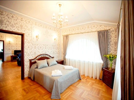 Двухместный (S. SUITE 3-х комнатный) гостиницы FAMILIA, Тольятти