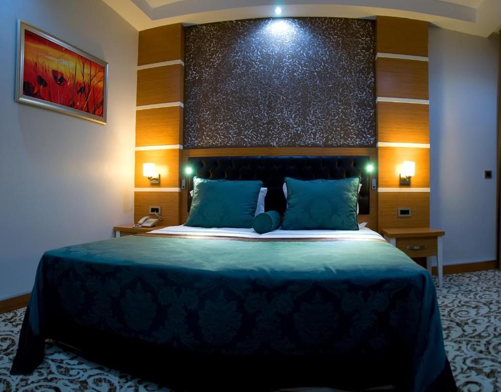 Трехместный (Стандартный трехместный номер) отеля Malahit Exclusive City Hotel, Фетхие
