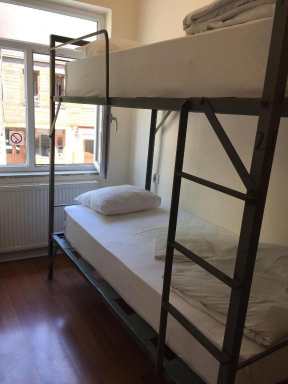 Номер (Односпальная кровать в общем номере для мужчин и женщин) хостела Nobel Hostel, Стамбул