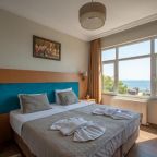 Семейный (2 смежных двухместных номера с 1 кроватью и видом на море), Seatanbul Apart Hotel