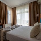 Семейный (2 смежных двухместных номера с 1 кроватью и видом на море), Seatanbul Apart Hotel