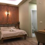 Студио (Двухместный номер-студио Делюкс с 1 кроватью), Second Home Hostel
