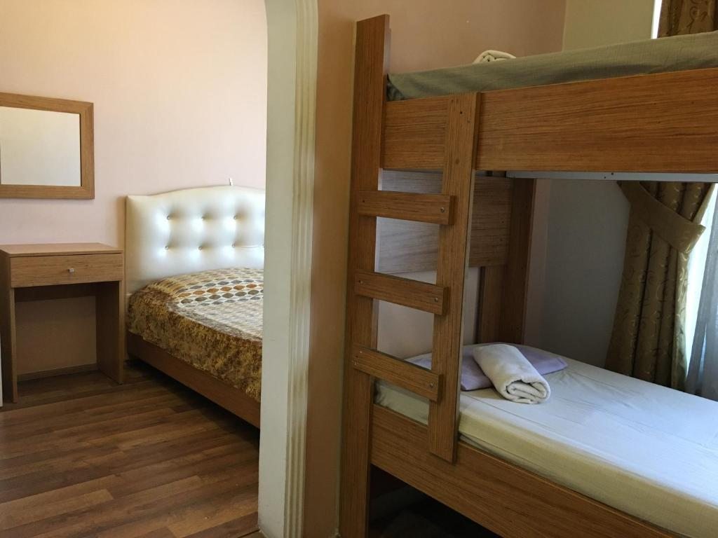 Трехместный (Трехместный номер), Second Home Hostel