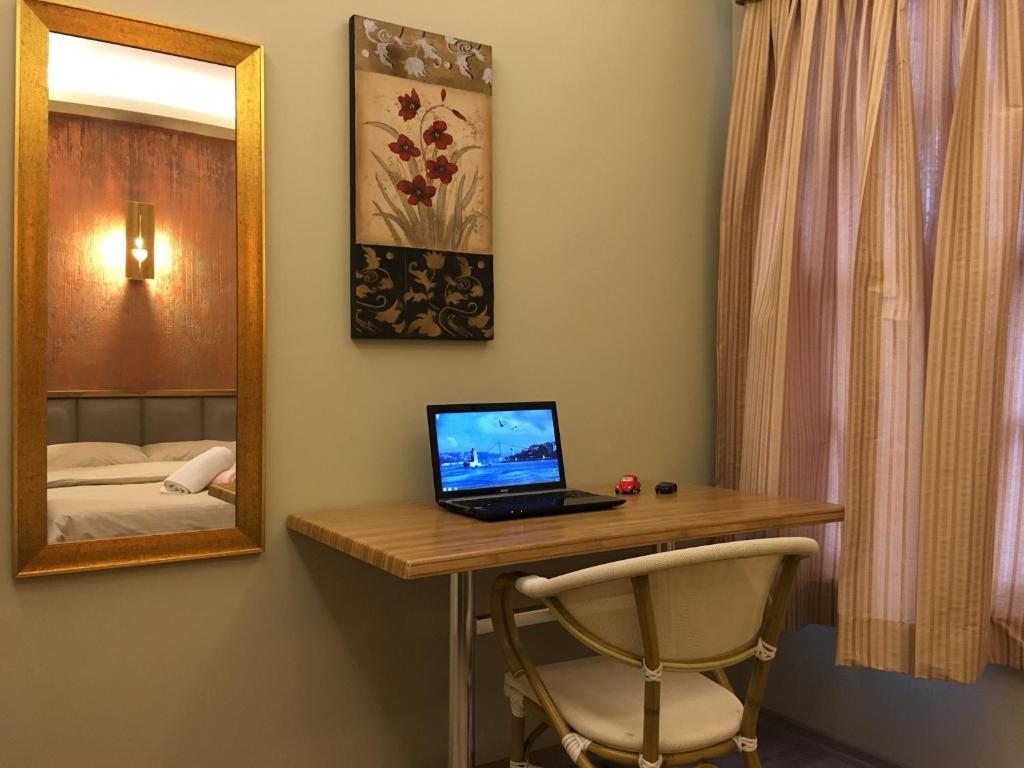 Студио (Двухместный номер-студио Делюкс с 1 кроватью), Second Home Hostel