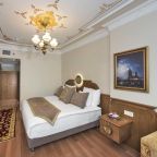 Двухместный (Улучшенный двухместный номер с 1 кроватью), Seven Hills Hotel