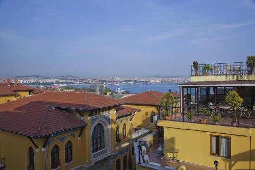 Сьюит (Люкс с видом на море) отеля Seven Hills Hotel, Стамбул