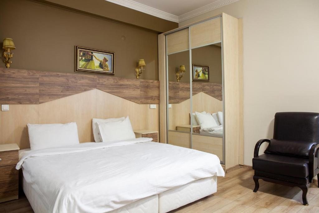 Студио (Апартаменты-студио), Sheriff Royal Suite