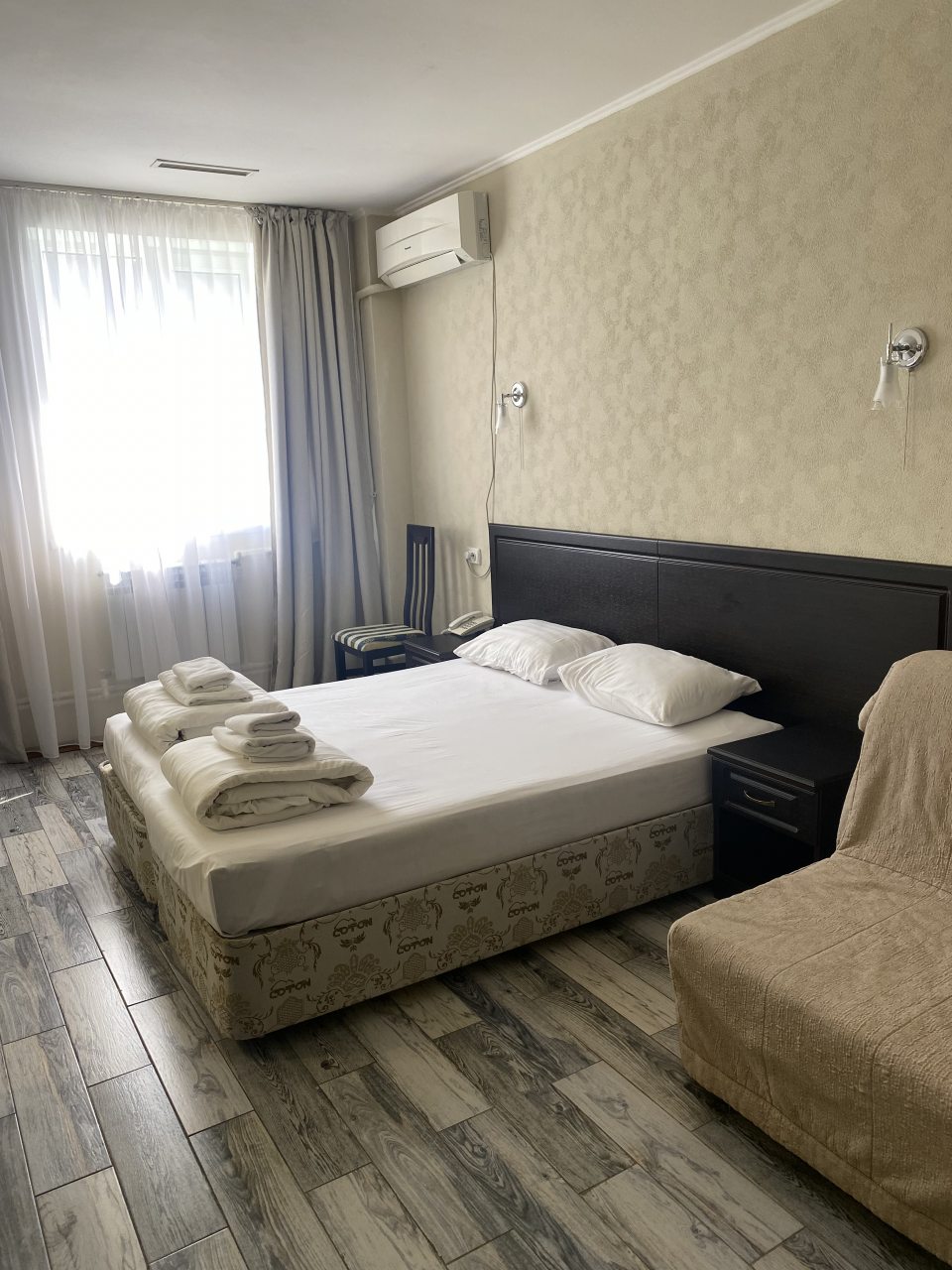 Двухместный (Стандарт Премиум, сплит система, 4-5 этаж, Корпус № 2) гостиничного комплекса Аква Вита, Небуг