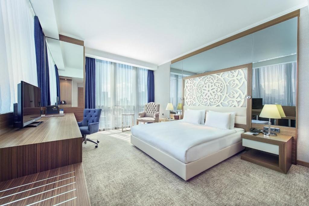 Двухместный (Улучшенный номер с кроватью размера «king-size») отеля Anadolu Hotels Downtown Ankara, Анкара