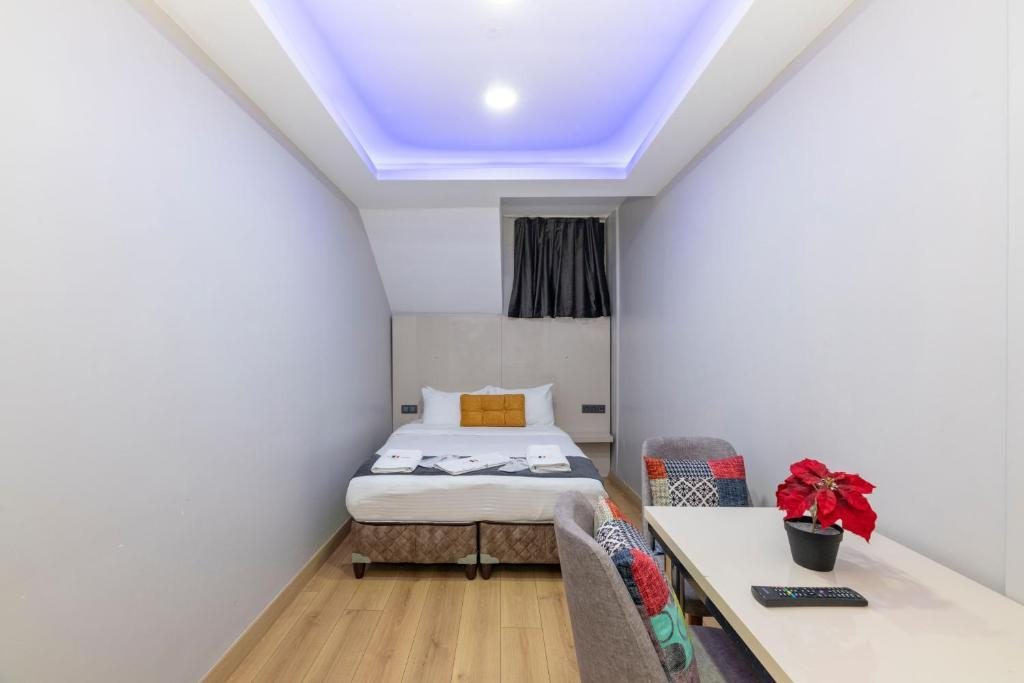 Двухместный (Бюджетный двухместный номер с 1 кроватью) апарт-отеля Taksim Trend Residence, Стамбул