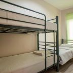 Номер (Кровать в общем номере с 3 кроватями.), BellaVista Hostel