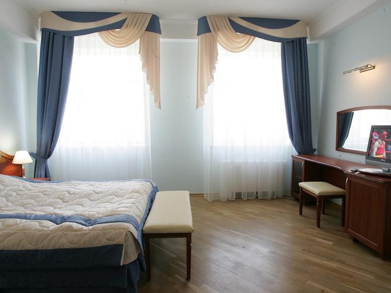 Люкс (2-комнатный, Корпус № 2) комплекса отдыха Беларусь, Красная Поляна