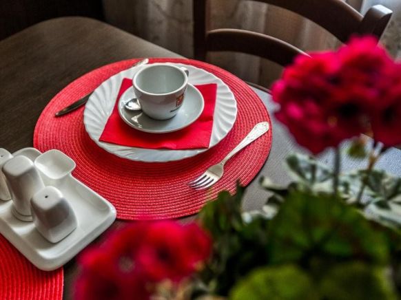 Отель Браво