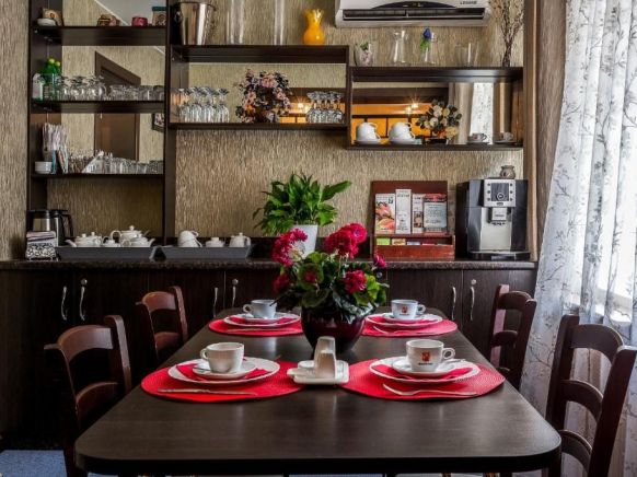 Отель Браво