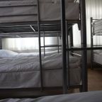 Номер (Кровать в общем 8-местном номере), Piya Hostel