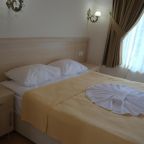 Двухместный (Улучшенный двухместный номер с 1 кроватью или 2 отдельными кроватями), Piya Hostel