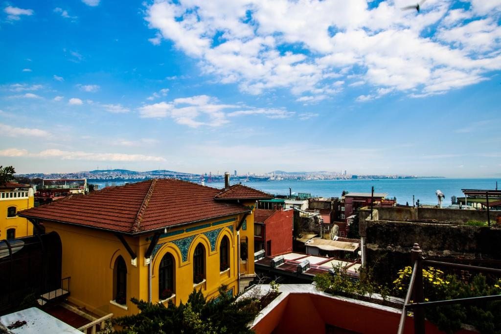 Сьюит (Полулюкс с видом на море) отеля Turk Art Hotel, Стамбул