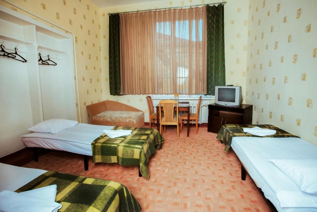 Двухместный (Бюджетный двухместный номер с 2 отдельными кроватями) отеля Эльбрус, Ставрополь