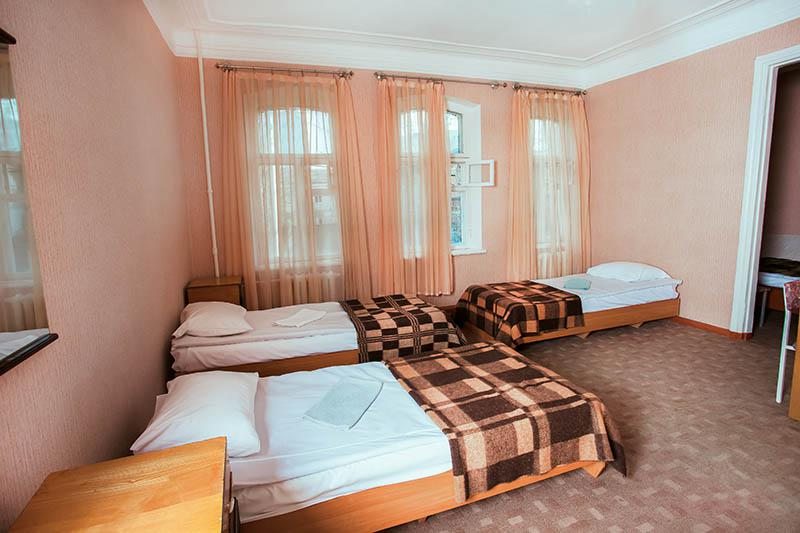 Трехместный (Эконом Улучшенный) отеля Эльбрус, Ставрополь