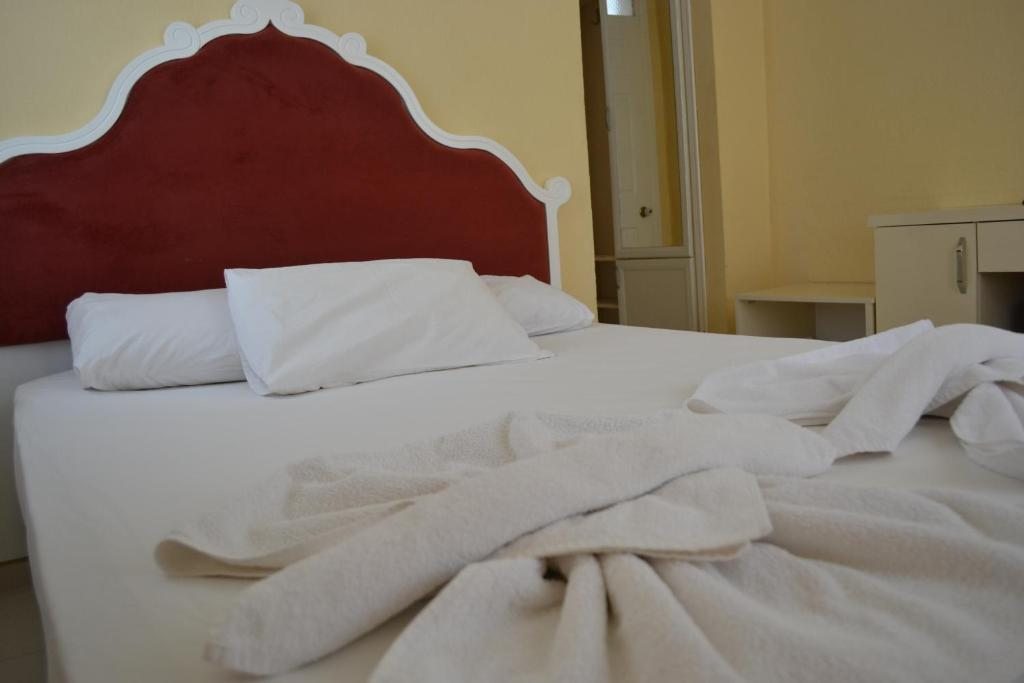 Двухместный (Стандартный двухместный номер с 1 кроватью или 2 отдельными кроватями) апарт-отеля California Apart Hotel, Олюдениз
