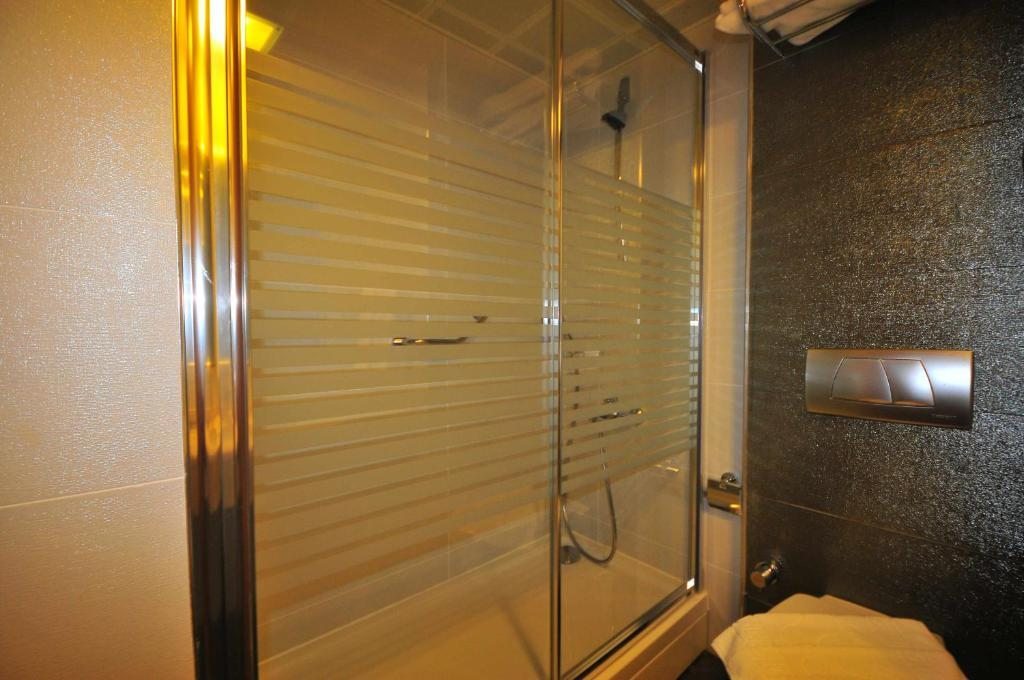 Двухместный (Стандартный двухместный номер с 1 кроватью или 2 отдельными кроватями, вид на море) отеля Golden Rock Beach, Мармарис