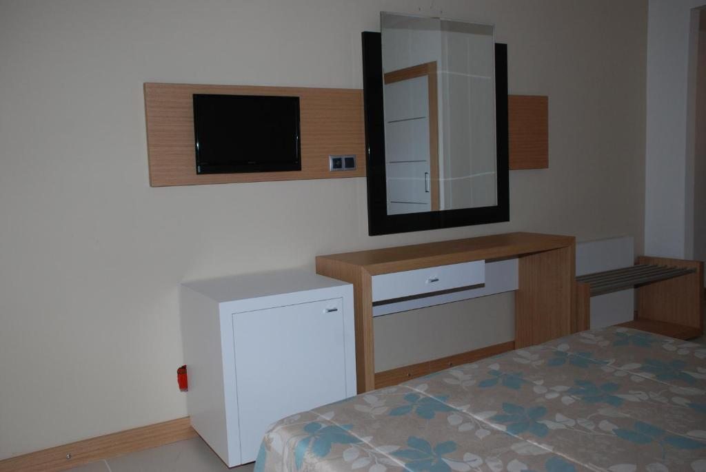 Двухместный (Стандартный двухместный номер с 1 двуспальной или 2 отдельными кроватями, вид на окрестности) курортного отеля Ephesia, Кушадасы