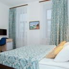 удобная студия с кухней и с рабочим местом