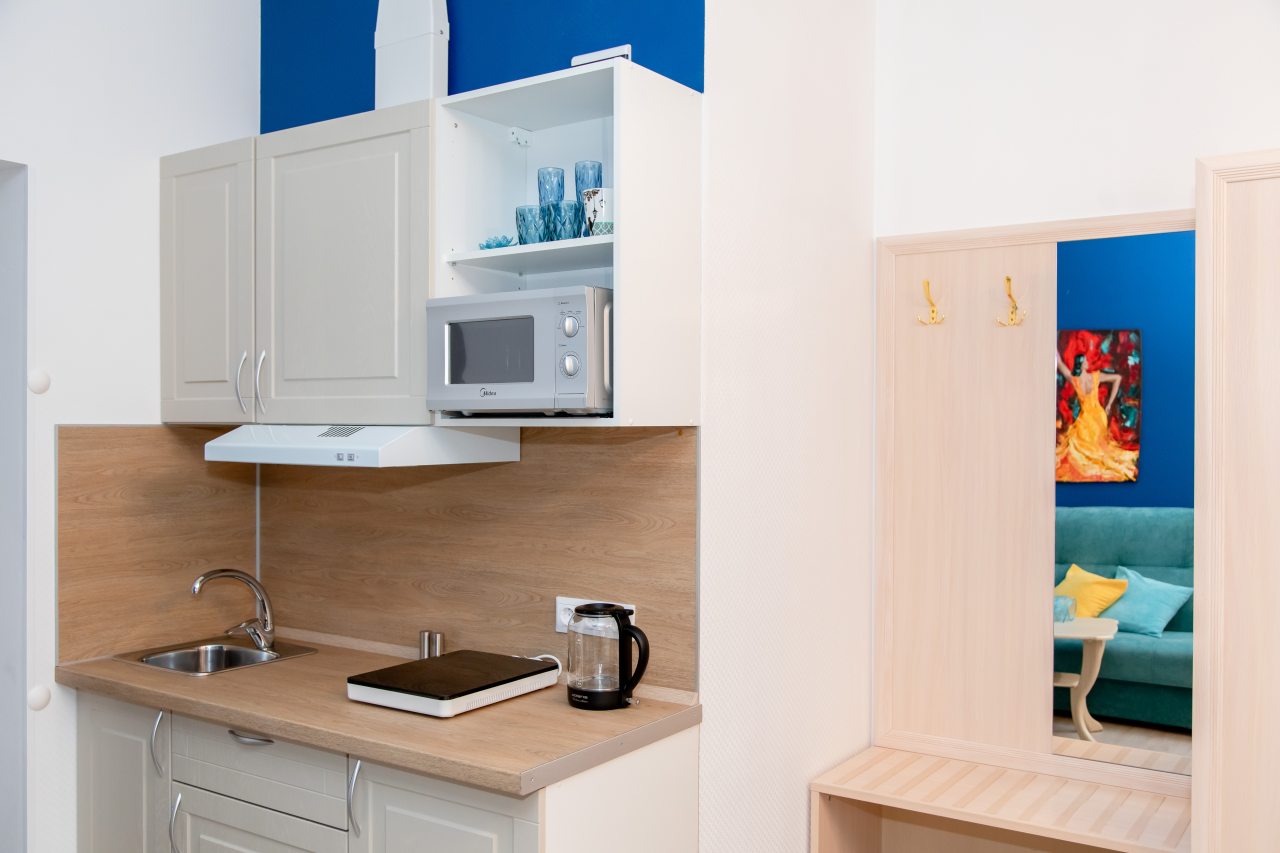 студия с кухней и с рабочим местом