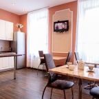 Оборудованная кухня, Гостевые комнаты и апартаменты Грифон