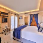 Двухместный (Двухместный номер Делюкс с 1 кроватью и террасой), Hadrian Hotel