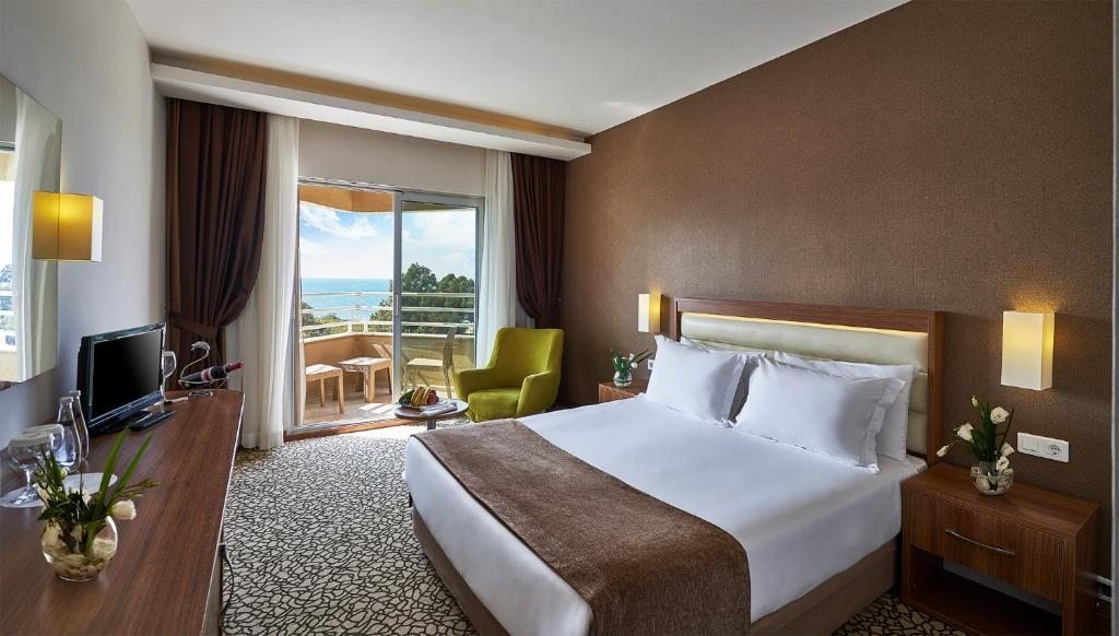 Двухместный (Улучшенный номер с видом на море) курортного отеля Richmond Ephesus Resort, Кушадасы