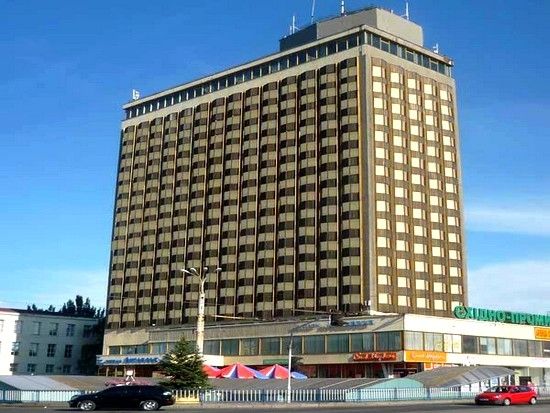Гостиница Луганск, Луганск