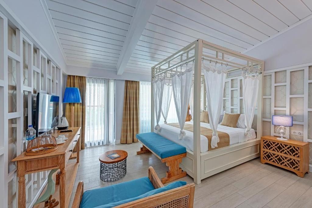 Двухместный (Двухместный номер Делюкс с 1 кроватью и боковым видом на море) отеля Meis Exclusive Hotel, Каш
