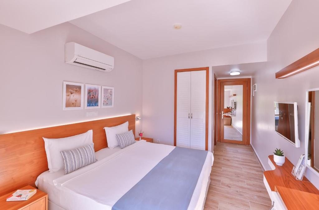 Двухместный (Стандартный двухместный номер с 2 отдельными кроватями и частичным видом на море) отеля Olea Nova Hotel, Каш