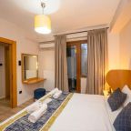 Семейный (Семейный номер с балконом), Alfa Aparts Suite